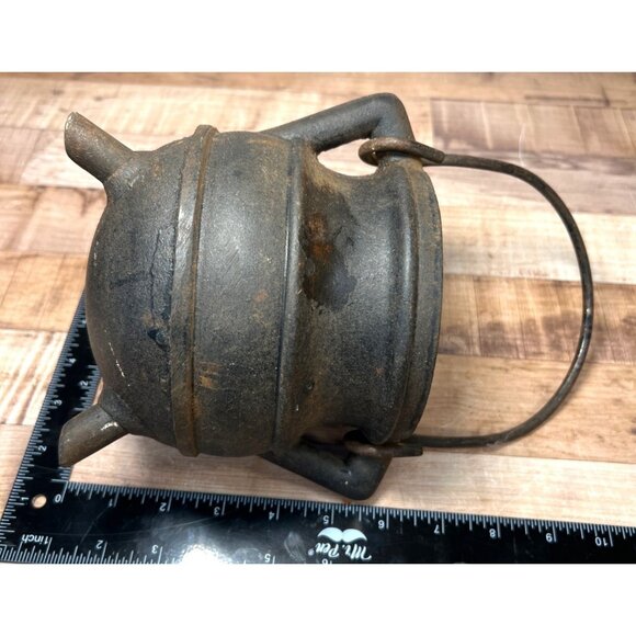 Antique Cast Iron Cauldron Pot With Handle Nice heavy Piece - Picture 8 of 8
